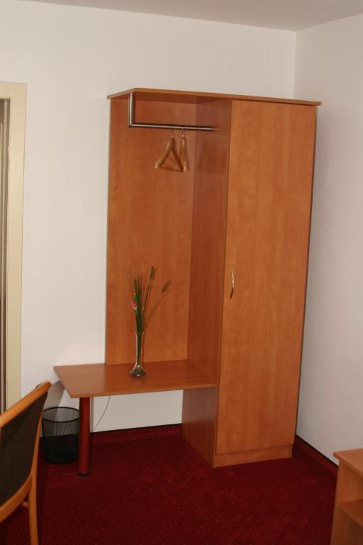 Bed and Breakfast Haus Sankt Florian Halberstadt Zimmer foto